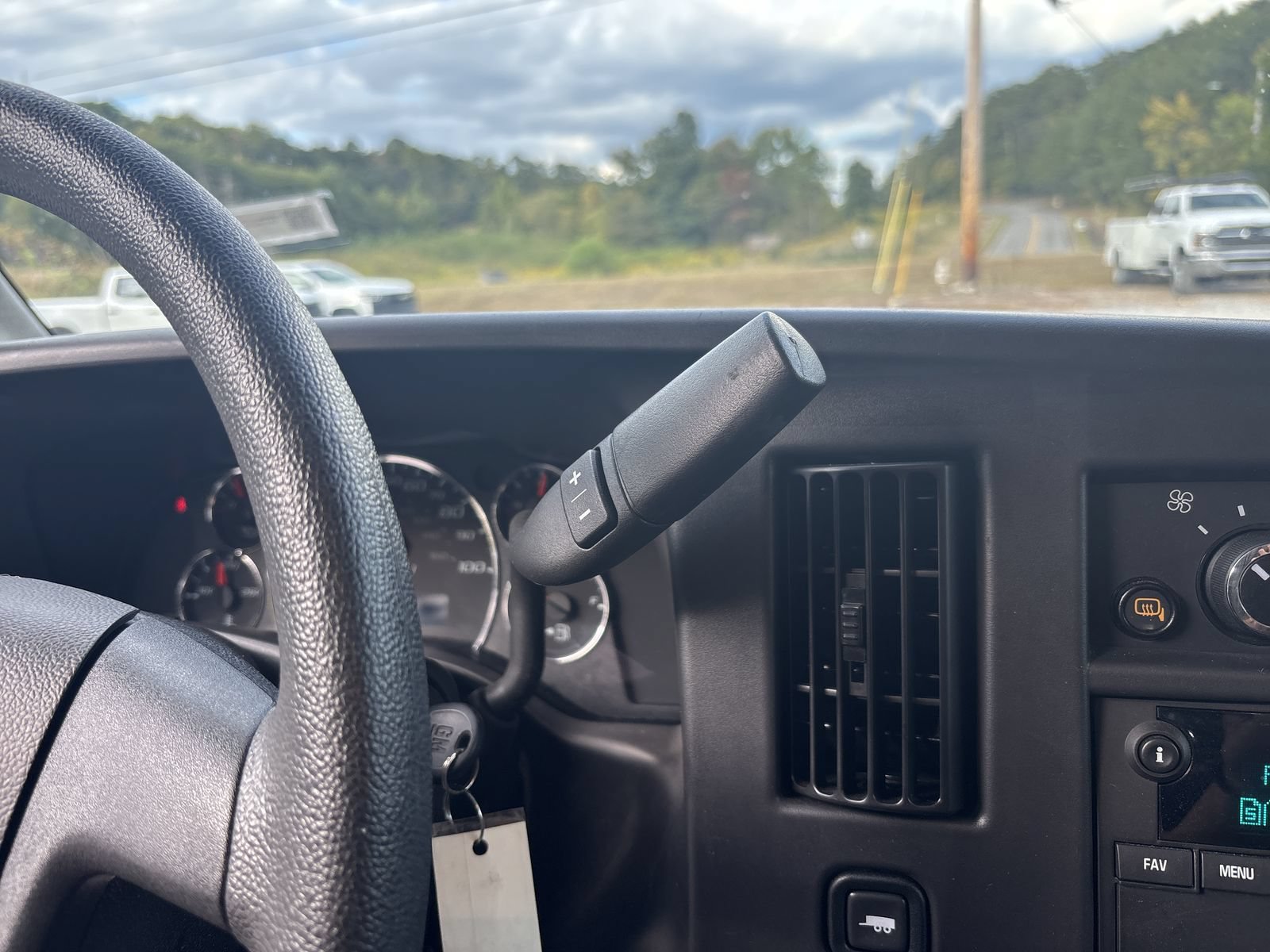 Used 2025 GMC Savana 2500 w/ Driver Convenience Package RWD image 22