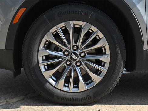 New 2025 Cadillac XT4 Premium Luxury image 30