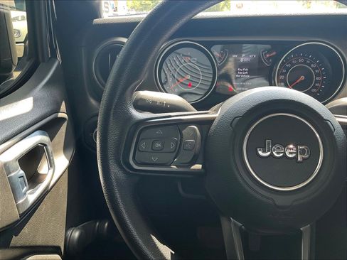 Used 2021 Jeep Gladiator Sport AWD/4WD image 12