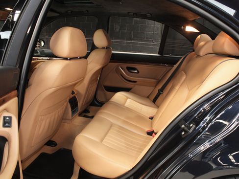 Used 2002 BMW M5 RWD image 45