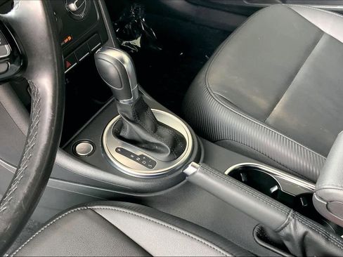 Used 2018 Volkswagen Beetle 2.0T S w/ Style & Comfort Package For S image 15