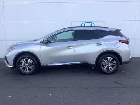 Used 2023 Nissan Murano SV image 3