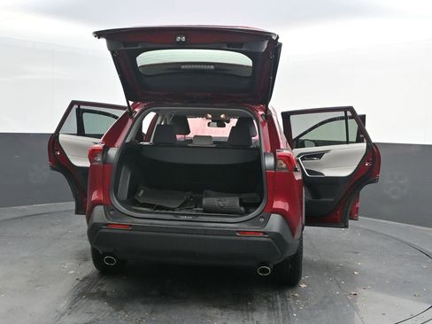 Used 2020 Toyota RAV4 XLE image 36