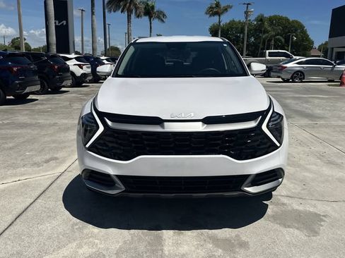 Certified 2024 Kia Sportage EX FWD image 3