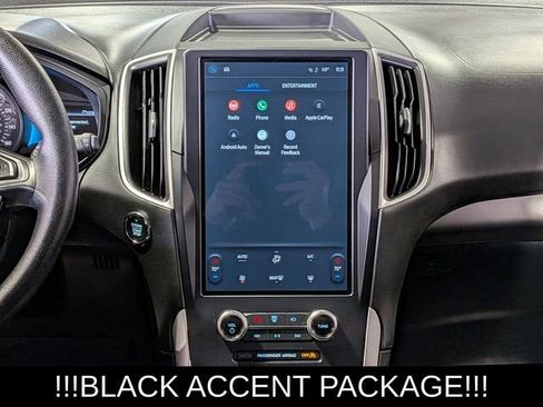 Used 2024 Ford Edge SE w/ Black Appearance Package image 27