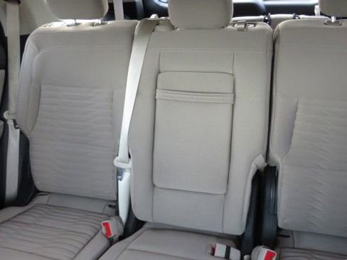 Certified 2021 Ford Explorer XLT image 8