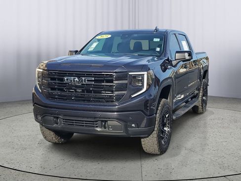 Used 2025 GMC Sierra 1500 Elevation w/ Elevation Premium Package image 9