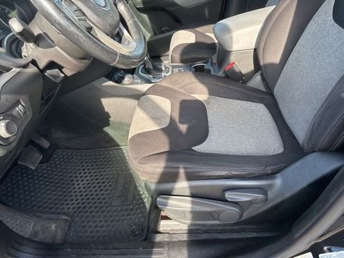 Used 2014 Jeep Cherokee Sport w/ Cold Weather Group AWD/4WD image 15