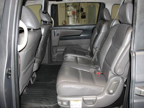 Used 2014 Honda Odyssey EX-L image 24