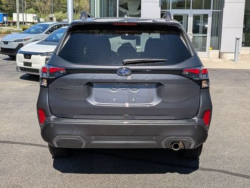 Used 2025 Subaru Forester Limited AWD/4WD image 3