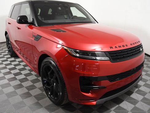 Used 2026 Land Rover Range Rover Sport Dynamic SE AWD/4WD image 9