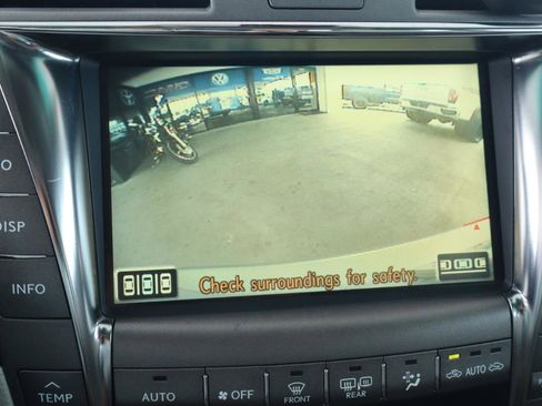 Used 2007 Lexus LS 460 L RWD image 23