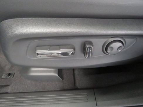 Used 2023 Honda CR-V EX-L image 18