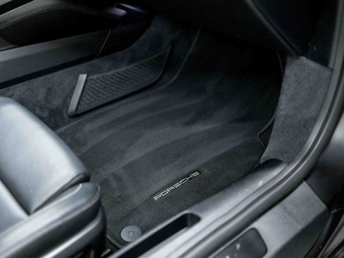 Used 2022 Porsche 911 GT3 RS image 45