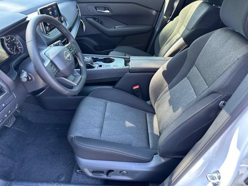 New 2026 Nissan Rogue SV FWD image 9