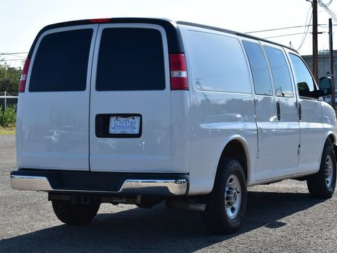 Used 2021 GMC Savana 2500 w/ Driver Convenience Package RWD image 5
