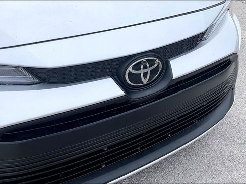 Used 2024 Toyota Corolla LE image 30
