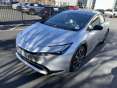 New 2026 Toyota Prius Plug-In Hybrid FWD image 4