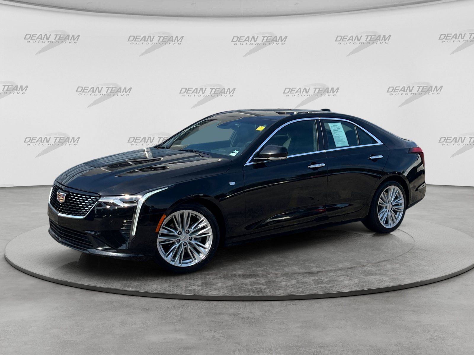 Used 2026 Cadillac CT4 Premium Luxury RWD image 3
