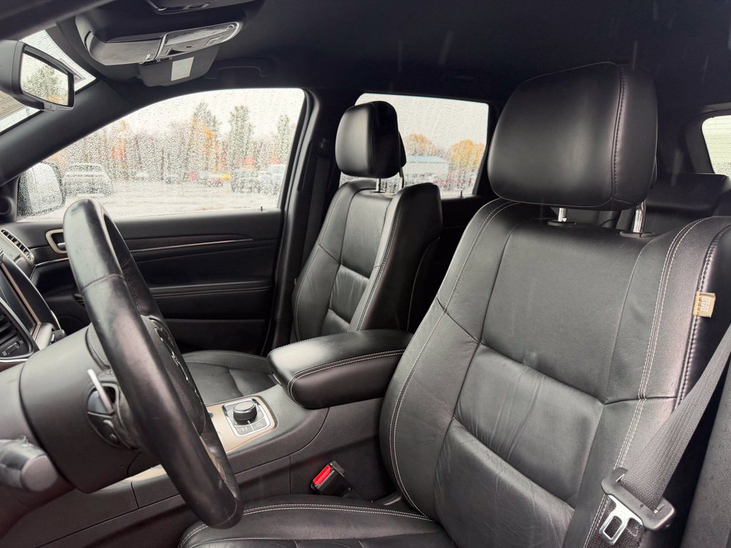 Used 2014 Jeep Grand Cherokee Limited w/ Trailer Tow Group IV AWD/4WD image 14