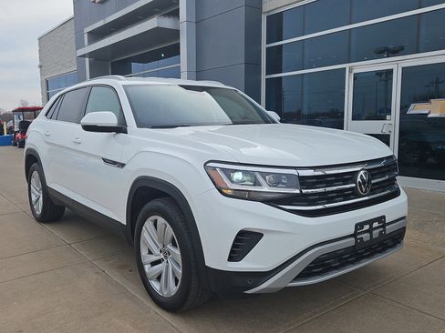 Used 2020 Volkswagen Atlas Cross Sport SE w/ Towing Package image 1