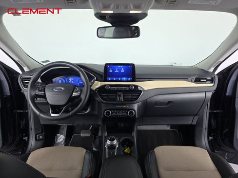 Certified 2022 Ford Escape Titanium w/ Titanium Elite Package image 13