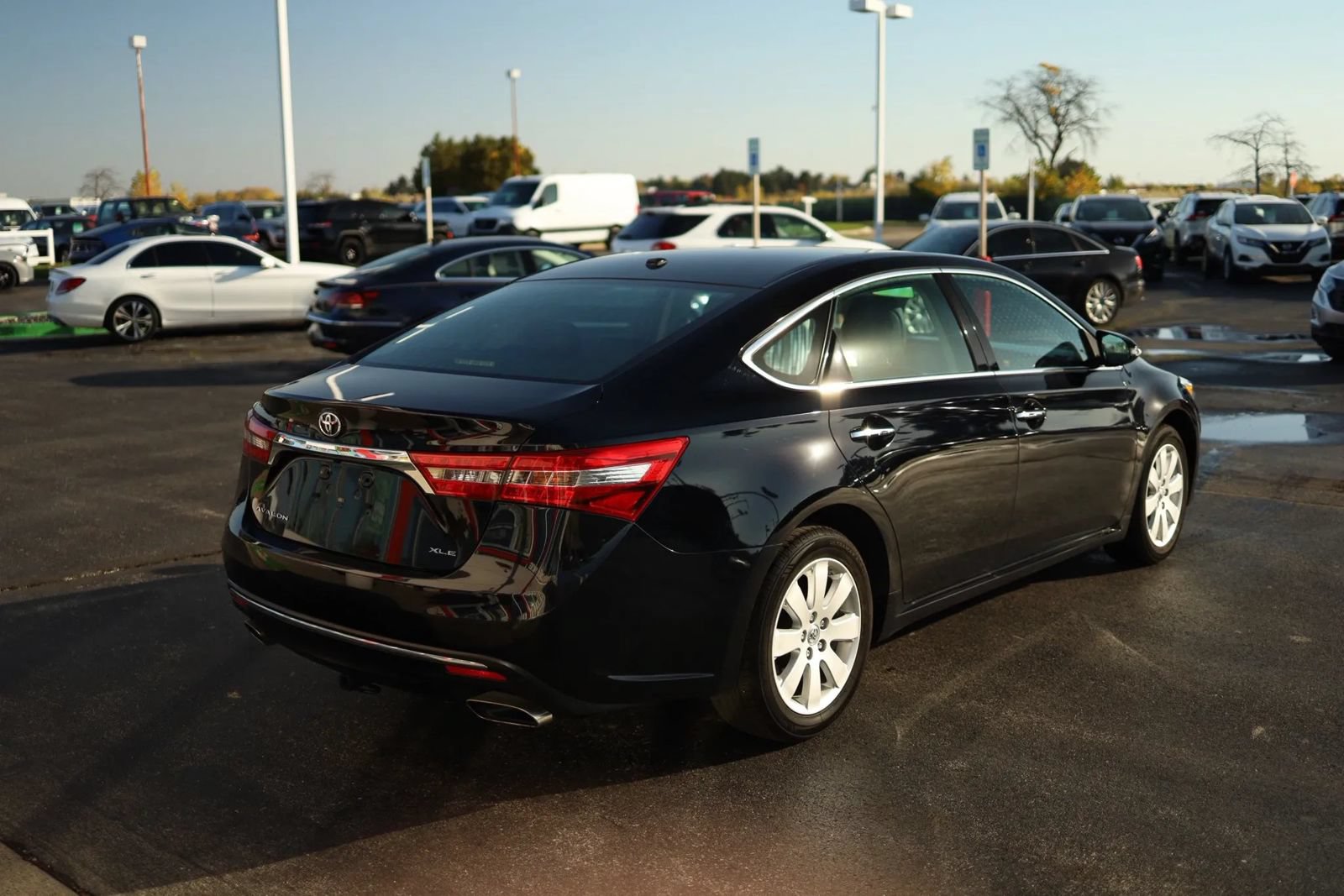 Used 2016 Toyota Avalon FWD image 5