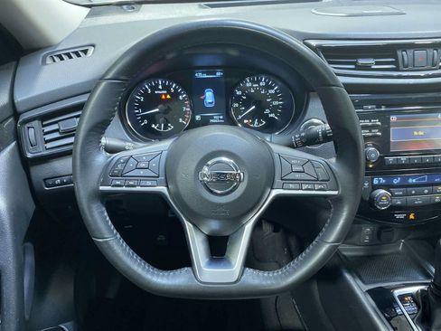 Used 2017 Nissan Rogue SV AWD/4WD image 15