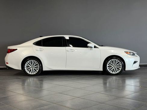 Used 2018 Lexus ES 350 w/ Luxury Package w/Wood Trim FWD image 5