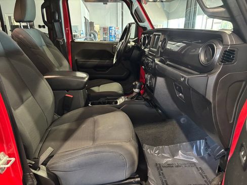 Used 2022 Jeep Gladiator Sport AWD/4WD image 19