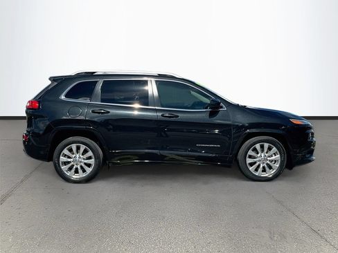 Used 2016 Jeep Cherokee Overland w/ Technology Group FWD image 7