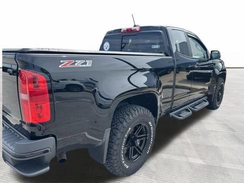 Used 2016 Chevrolet Colorado Z71 AWD/4WD image 3
