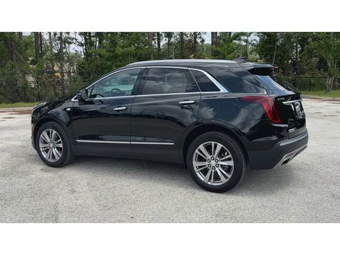 Used 2024 Cadillac XT5 Premium Luxury w/ Technology Package FWD image 6