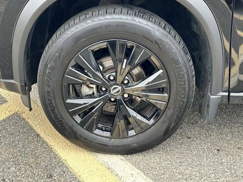 Certified 2023 Nissan Rogue SV w/ SV Premium B Package AWD/4WD image 9