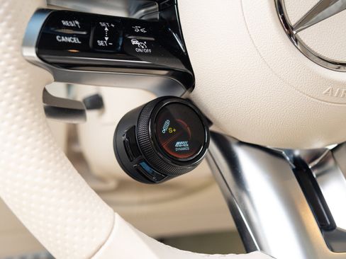 Used 2025 Mercedes-Benz AMG GT 63 image 42