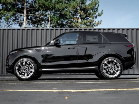 New 2026 Land Rover Range Rover Sport SE AWD/4WD image 3