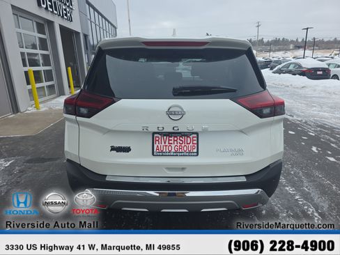Used 2023 Nissan Rogue Platinum w/ Platinum Premium Package image 7