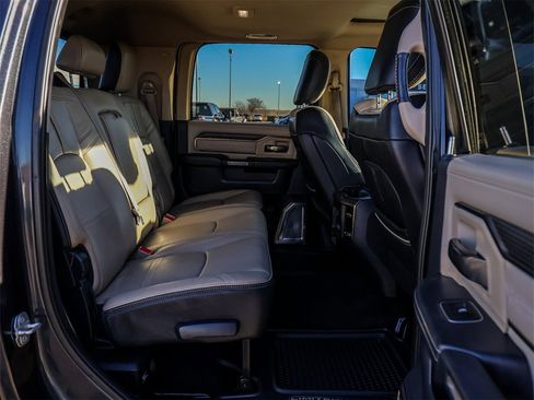 Used 2019 RAM 2500 Limited image 32