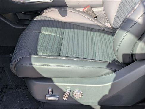 New 2026 Lincoln Nautilus Reserve image 4