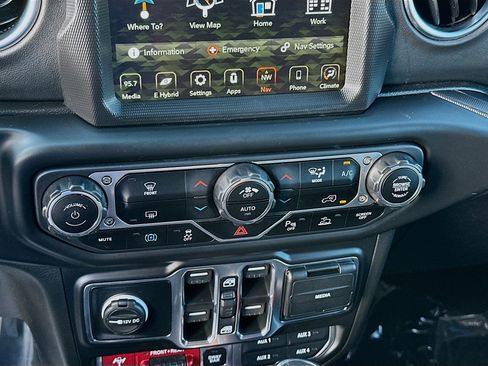 Used 2022 Jeep Wrangler Unlimited Rubicon 4xe image 15