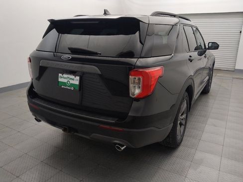 Used 2021 Ford Explorer XLT w/ Equipment Group 202A image 7