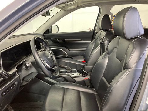 Used 2025 Kia Telluride S AWD/4WD image 12
