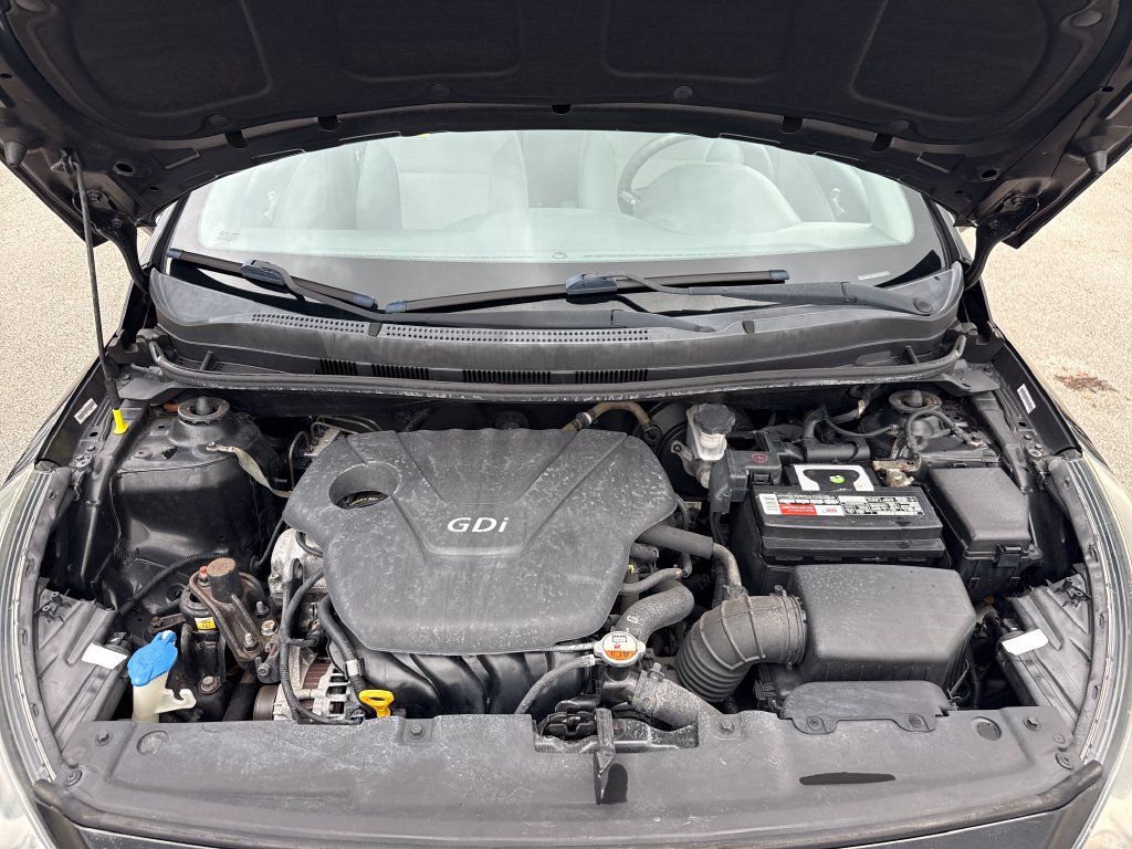 Used 2014 Hyundai Accent GS FWD image 23