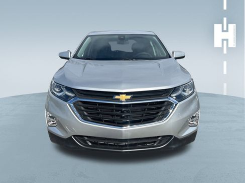 Used 2020 Chevrolet Equinox LT w/ Driver Convenience Package image 3