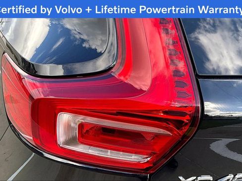 Certified 2025 Volvo XC40 B5 Plus image 39