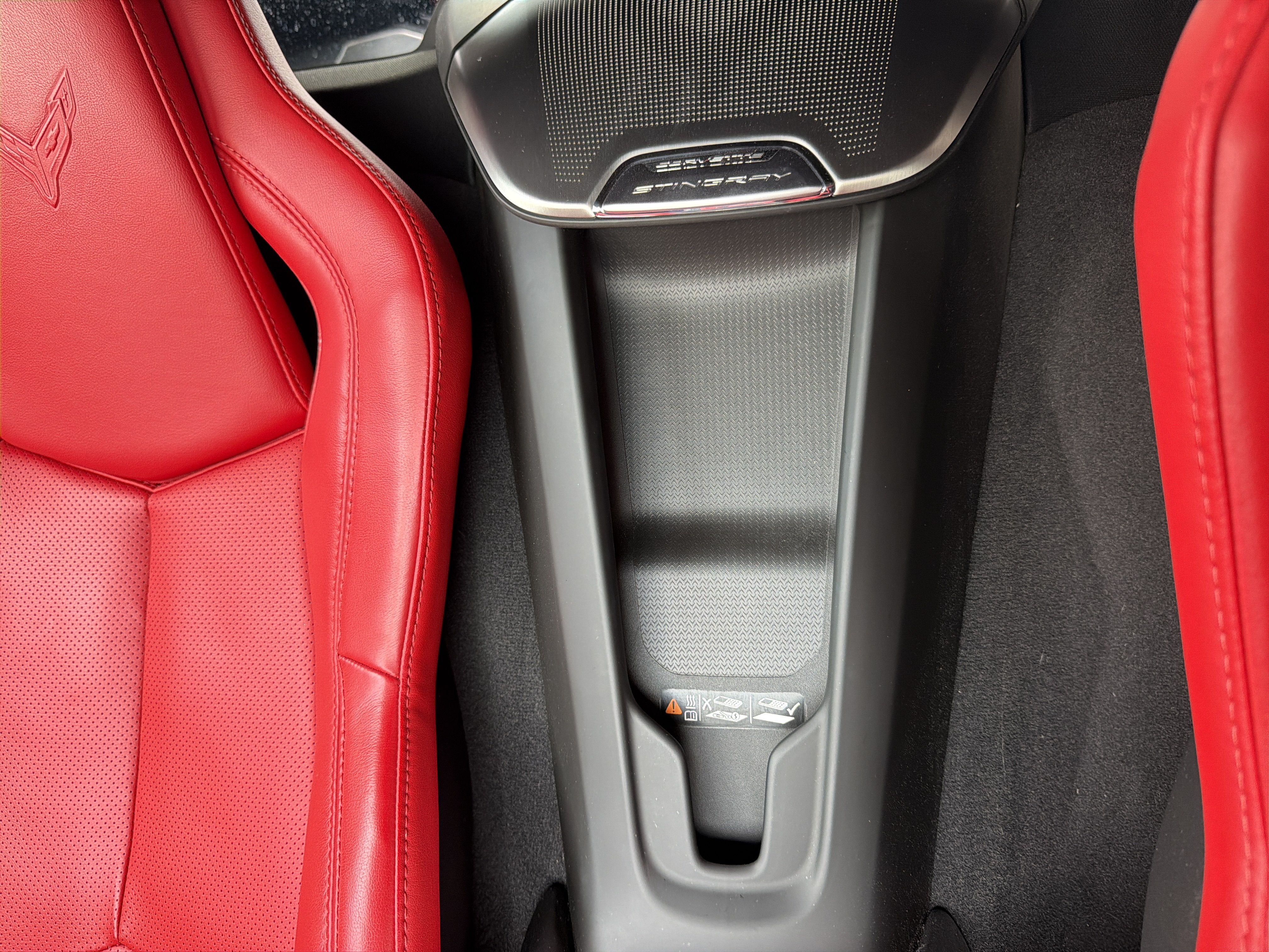 Used 2021 Chevrolet Corvette Stingray Preferred Cpe w/ Z51 Performance Package RWD image 29