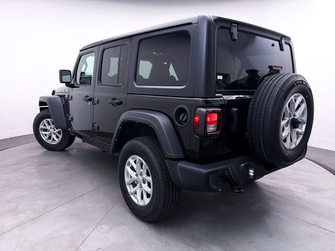 Used 2023 Jeep Wrangler Unlimited Sport AWD/4WD image 2
