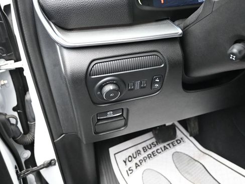 Used 2024 Jeep Wagoneer Series II AWD/4WD image 23