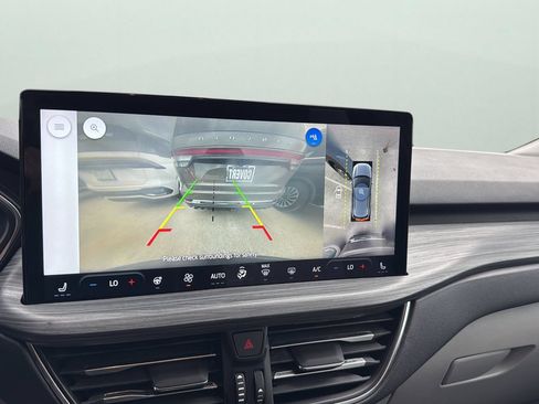Certified 2023 Ford Escape Platinum w/ Premium Technology Package FWD image 15