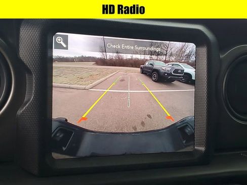 Certified 2023 Jeep Gladiator Willys image 17